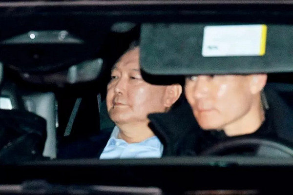 缩略图 | 尹锡悦睡在10平米监室里，每天能放风1小时！