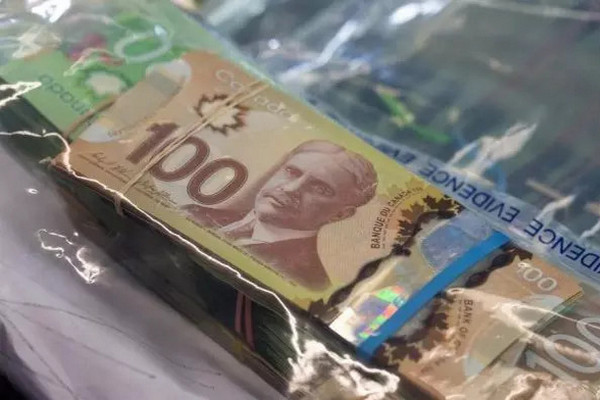 缩略图 | 警惕！皇家骑警查获10万元来自中国的加拿大假钞，已在全国各地流通！