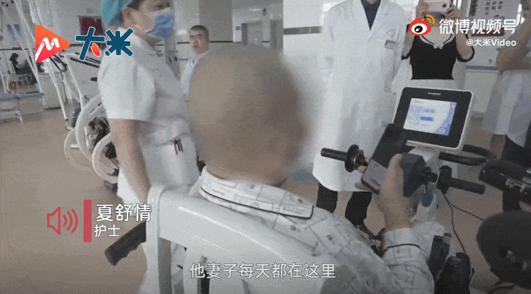 缩略图 | “植物人”丈夫沉睡4年后醒来，对妻子唱：“爱你一万年……”