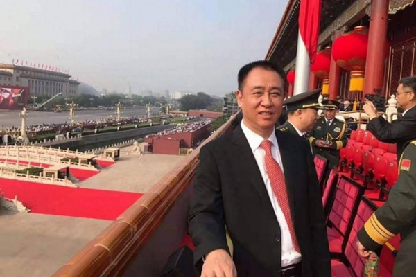 缩略图 | 许家印与王石：地产大佬的两种命运