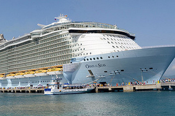 缩略图 | 美国豪华游轮上277人染病 被迫提前返航并退全款