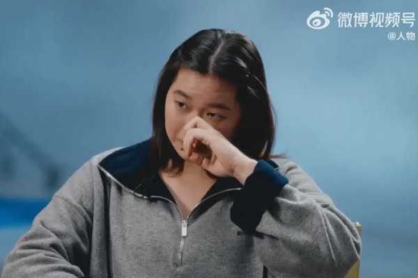 缩略图 | 全红婵哽咽落泪：饿到不行，体重还是减不下来，希望大家不要再骂我了！