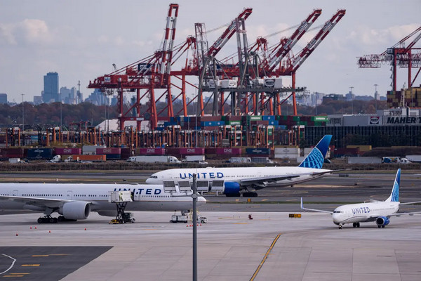 缩略图 | 美国政府“停摆”持续：两天2000多航班取消，上万航班延误，乘客怒了！