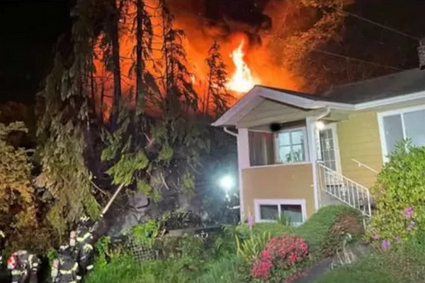 缩略图 | 亚马逊华人工程师纵火致7旬老人被烧死，保释金400万！