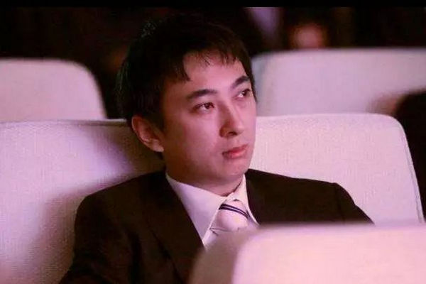 缩略图 | 王思聪巨亏20亿！母亲帮忙还债背后：手握国内顶级会所，去年退出万达系