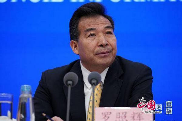 缩略图 | 鉴于新冠肺炎疫情，中国宣布暂停外国人持有效来华签证、居留许可入境！