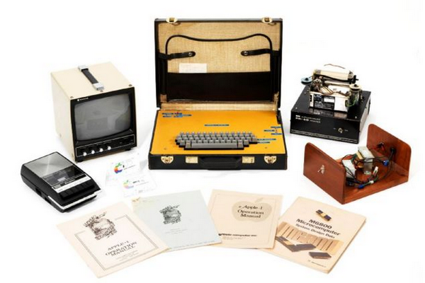 缩略图 | 又一台76年的苹果一代电脑被拍卖，300多万成交