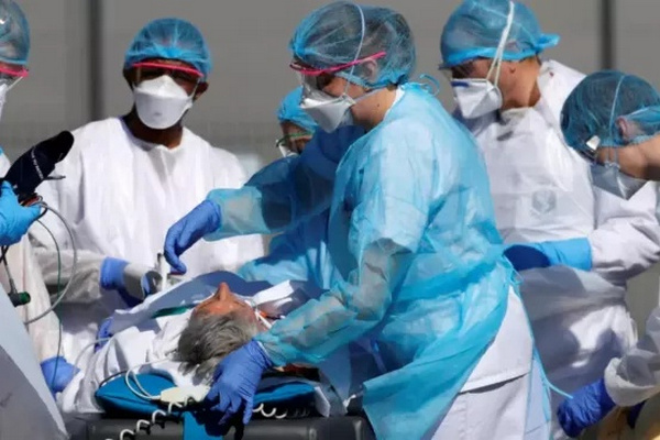 缩略图 | 华人夫妇双双感染新冠肺炎：隔壁病房妻子死亡，病床丈夫至今不知！