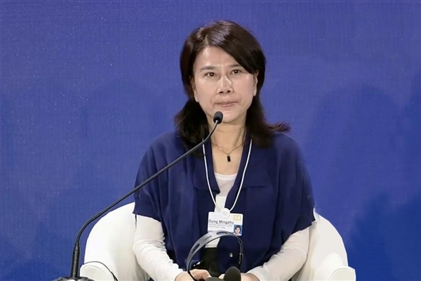 缩略图 | 董明珠拒绝帮哥哥走后门，被踢出族谱：绝交20年