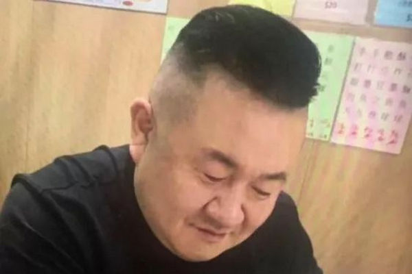 缩略图 | 彻查孙小果案，比比到底谁的“后台”硬