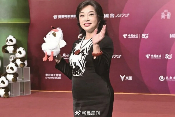 缩略图 | 被实名举报偷税漏税，74岁刘晓庆又摊上事儿了！