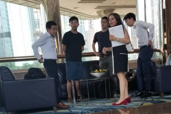 缩略图 | 乱港分子黄之锋被捕，被控三项罪名！