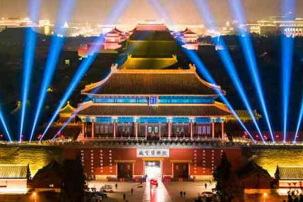 缩略图 | 故宫博物院举办“紫禁城上元之夜”：600岁紫禁城上演现代灯光秀