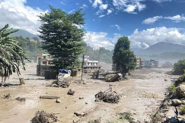 缩略图 | 尼泊尔北部山洪致157人死亡，近600人失踪！