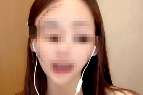 缩略图 | 女主播被打赏2500万后，3男子举报她隐婚诈骗！