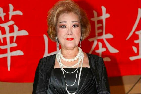 缩略图 | 知名女星被3前夫家暴，今75岁被亲儿殴打…