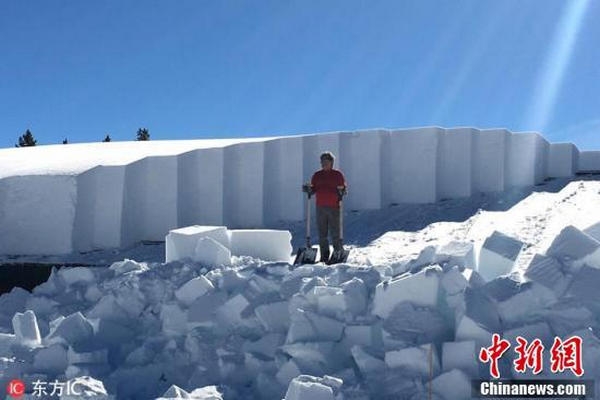 缩略图 | 网络热传：天寒地冻！美国工人如此清理2米厚积雪！