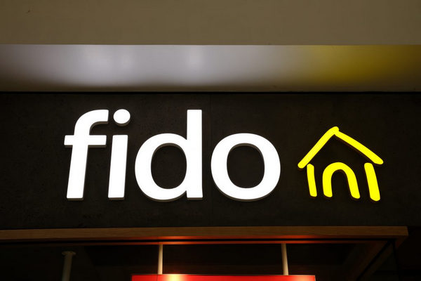 缩略图 | 警惕！两华裔遇新型Fido客服诈骗，被盗用身份买iPhone！
