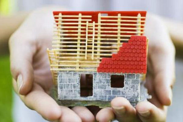 缩略图 | 房子卖不掉月供还不起：炒房客的"中年危机"来了！