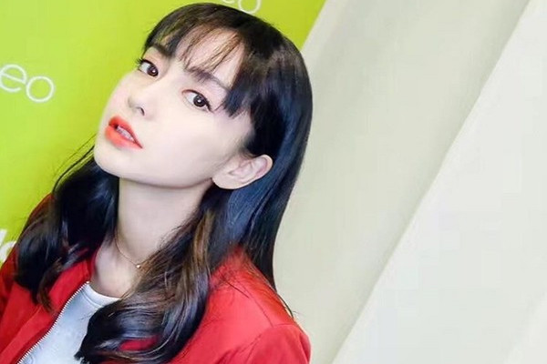 缩略图 | Angelababy七年前分享大尺度照 被批不尊重女性