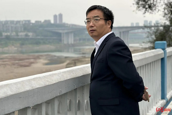 缩略图 | 困在狱中的“发明家”：一个创业老板取走他人银行卡52000元之后