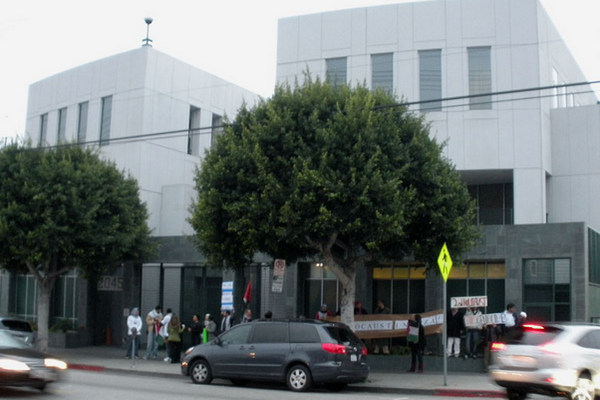 缩略图 | 沙特大使馆帮助5名被控杀人、强奸重罪公民逃离美加