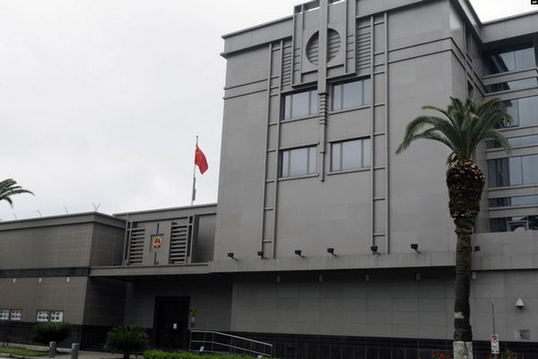 缩略图 | 美国强行关闭中国驻休斯敦领馆，美国网友一眼看穿本质