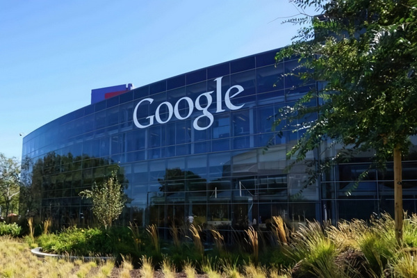 缩略图 | 谷歌推出升级版Android Auto，让驾驶变得更轻松！