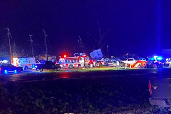 缩略图 | 密西西比龙卷风至少23人亡：一个城镇已经消失
