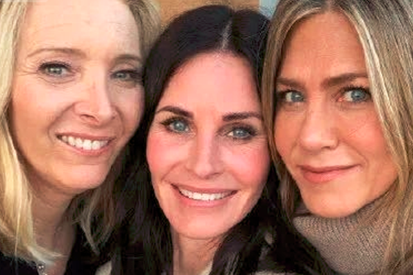 缩略图 | 回忆杀！《老友记》3大女主演重聚，网友直呼吓人，岁月真是把杀猪刀！！