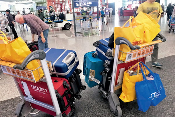 缩略图 | 代购生死劫：十字路口的观望