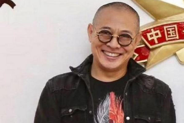 缩略图 | 英雄迟暮！李连杰近照暴瘦，洪金宝脚伤坐轮椅逛街