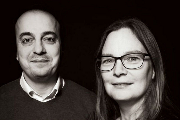 缩略图 | 史上最强“导师催你交论文”：学生论文没写完，教授请4个雇佣兵杀入伊拉克救人