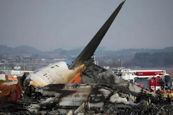 缩略图 | 美国航空公司客机与军用直升机在华盛顿附近相撞，67人全部遇难！