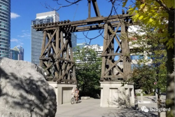 缩略图 | 世界建筑日-纪念铁路华工：感谢安省每一位华人，祝贺你们所取得的伟大成就
