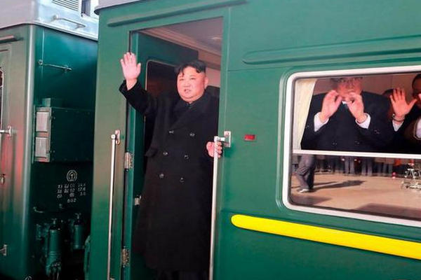 缩略图 | 金正恩专列曝光：防弹配迫击炮 豪华堪比星级酒店