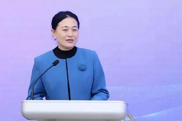 缩略图 | 女教授在清华大学被树砸倒身亡！目击者：她当时正在骑车，其女儿也在现场！