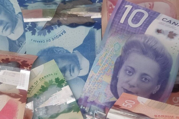 缩略图 | 加拿大联邦最低时薪上调，4月1日生效！