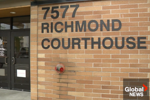 缩略图 | 加拿大37岁华裔女子帮"警察"洗钱$50万，被判入狱18个月！