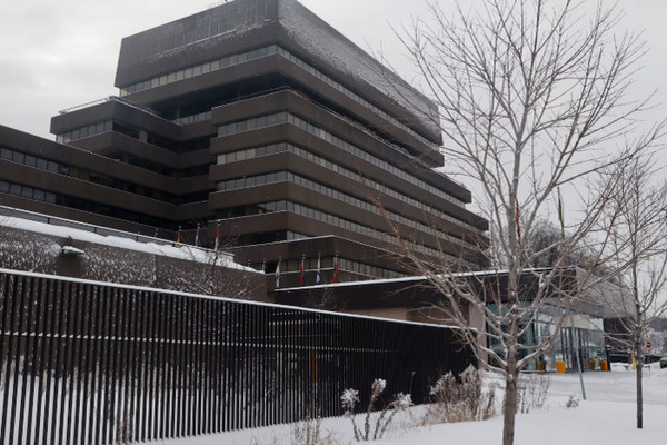 缩略图 | 【最新裁员细节】加拿大30个联邦部门和博物馆已发出裁员通知，牵涉18000名联邦公务员！