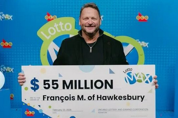 缩略图 | 一张免费彩票逆袭！加国男子喜中5500万大奖！