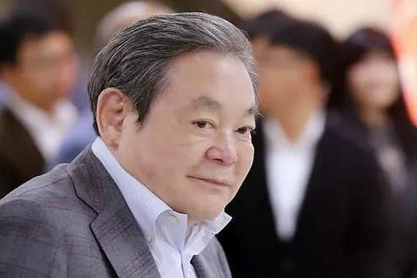 缩略图 | 韩国传奇人物陨落：三星会长李健熙去世，260亿遗产由谁继承是个问题