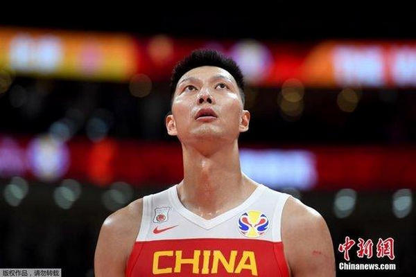 缩略图 | 易建联宣布退役 中国男篮“08黄金一代”落幕