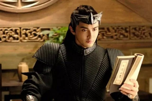 缩略图 | 最成功的快递小哥，因长太帅被杨幂捧红！