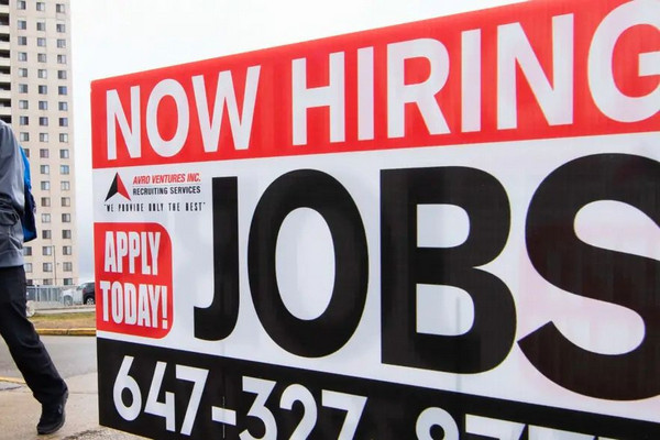 缩略图 | 八成加拿大人认为国家正处于衰退，六成认为今年就业形势将更艰难！