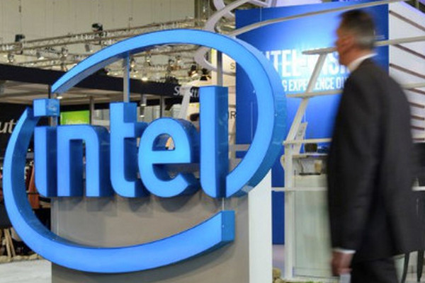 缩略图 | 美政府出手 阻挠美国半导体业招募中国工程师