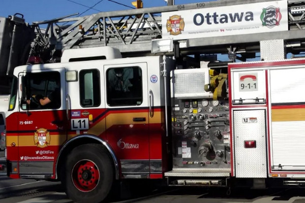 缩略图 | 【社区讲座】渥太华消防官员现身讲解：住宅及办公大楼防火安全常识