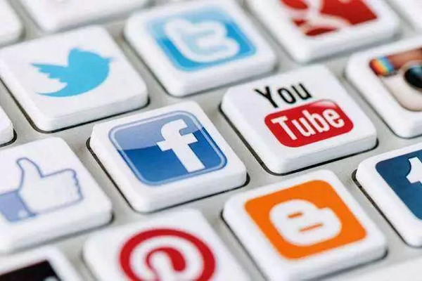缩略图 | 加拿大华人微信群里说错一句话，罚款25万！