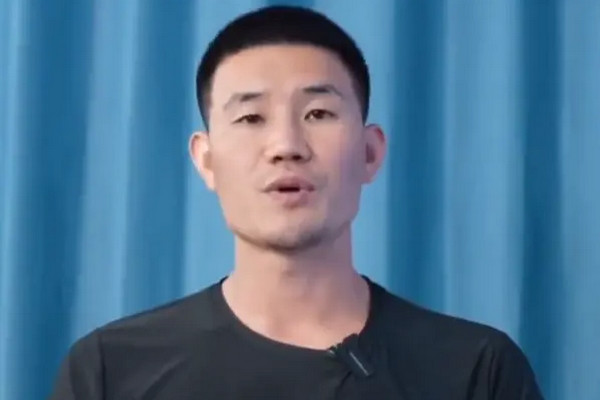 缩略图 | “嘎子”谢孟伟被执行超1400万，此前因穿警服带货被行拘7日