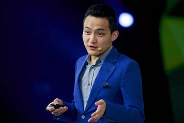 缩略图 | 3000万拍下巴菲特午餐后，却出现了尴尬一幕